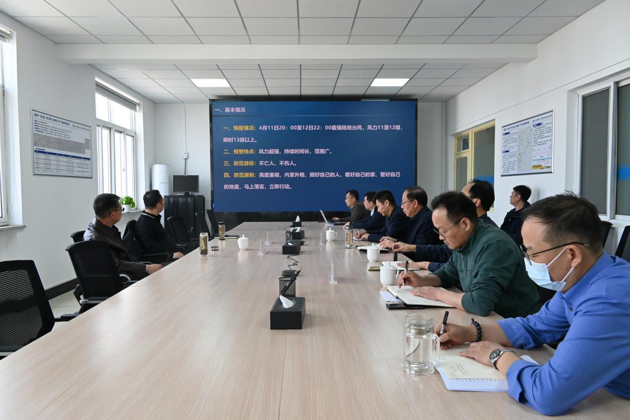 AOC中国官方网站党委副书记、董事、总经理刘晓光 赴“北三县”项目办开展极端大风天气应急部署现场检查
